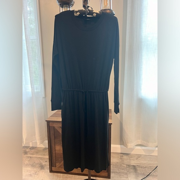 Solid Knot Front Hidden Pocket Dress Women’s size Small - Black - Picture 3 of 5